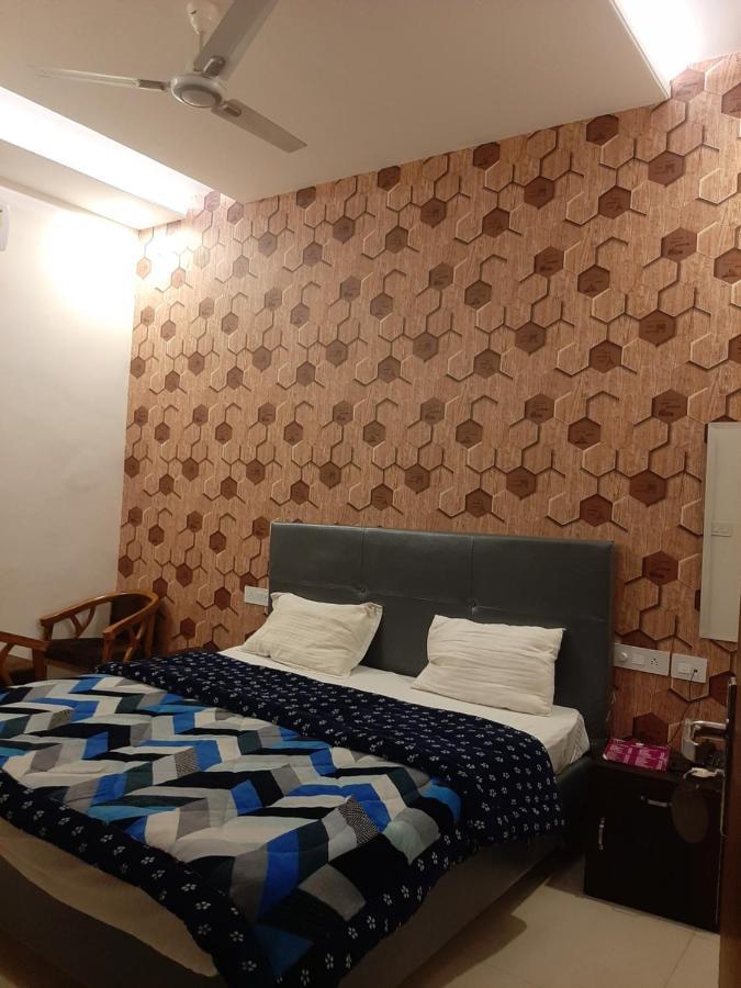 Hotel Hollywood Zirakpur Exteriér fotografie