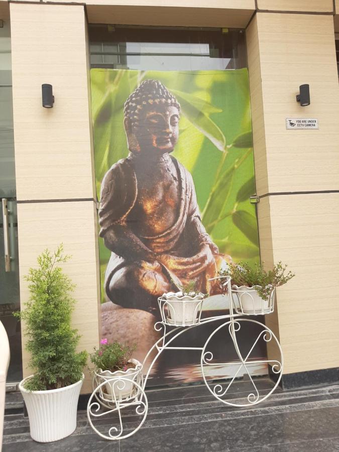 Hotel Hollywood Zirakpur Exteriér fotografie