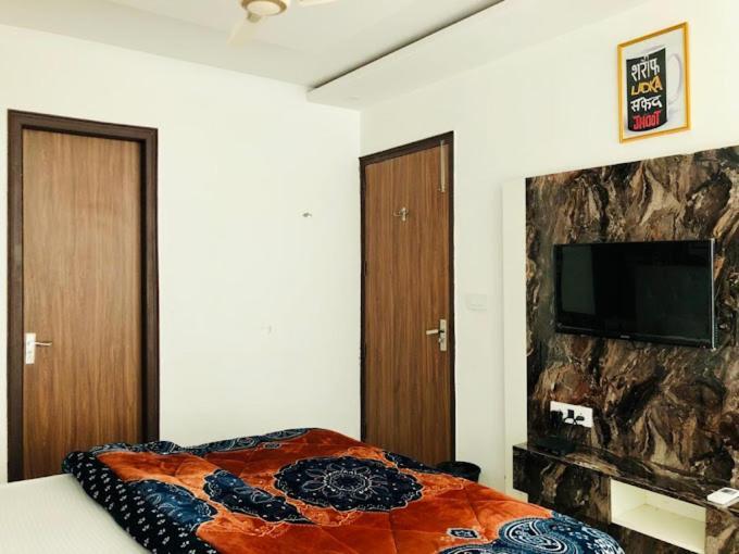 Hotel Hollywood Zirakpur Exteriér fotografie